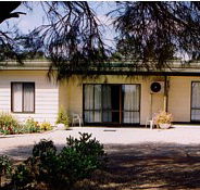 Casuarina Cabins - Lightning Ridge Tourism