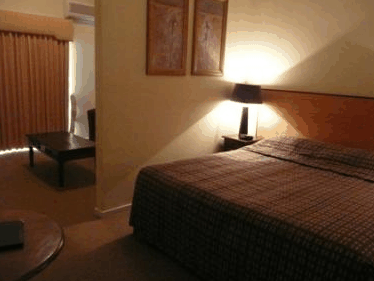 Margaret River Holiday Suites - Lightning Ridge Tourism 4