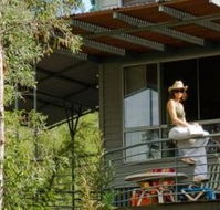 Kingfisher Bay Resort - Lightning Ridge Tourism
