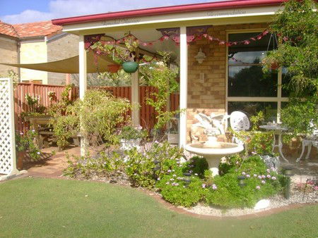 Angels Beach Lodge - Lightning Ridge Tourism 1