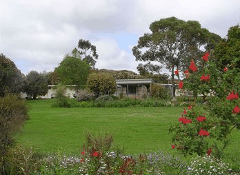 Camperdown Cascade Motel - Lightning Ridge Tourism