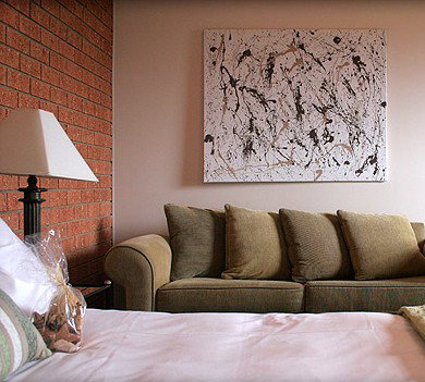 Central Springs Inn - Lightning Ridge Tourism 2