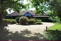 Monticello Countryhouse - Lightning Ridge Tourism 0