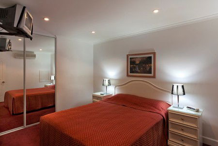 Best Western Ensenada Motor Inn And Suites - Lightning Ridge Tourism 5