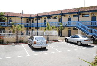 Lakes Central Hotel - Lightning Ridge Tourism