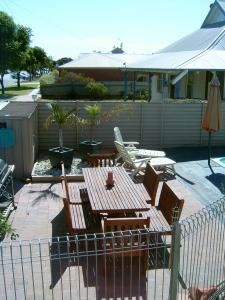 Paruna Motel - Lightning Ridge Tourism 3