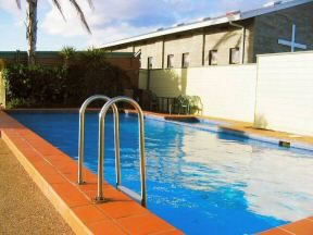 Pelican At Lakes Motel - Lightning Ridge Tourism 2