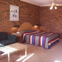 The Charles Sturt Motor Inn - Lightning Ridge Tourism 2