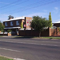 The Charles Sturt Motor Inn - Lightning Ridge Tourism 4