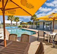 Torquay Tropicana Motel - Lightning Ridge Tourism