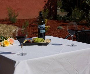 View Hill Holiday Units - Lightning Ridge Tourism 1