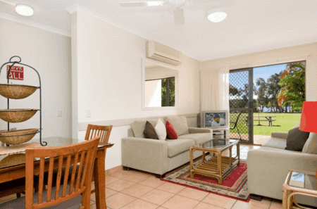 Cayman Quays - Lightning Ridge Tourism