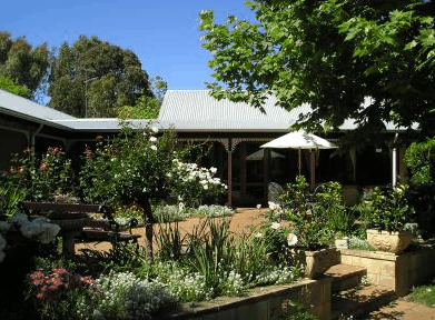 The Noble Grape - Lightning Ridge Tourism
