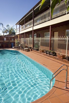  Lightning Ridge Tourism