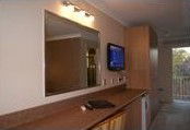 Gosford Palms Motor Inn - Lightning Ridge Tourism 3