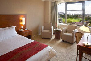 Bayview Boulevard Sydney - Lightning Ridge Tourism 0