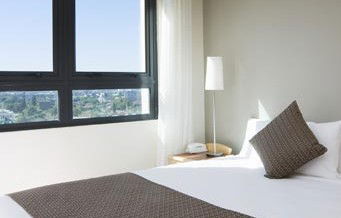 Pacific International Suites Parramatta - Lightning Ridge Tourism 0