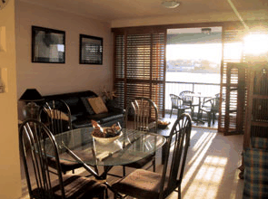 Goldsborough Place - Lightning Ridge Tourism