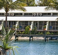 Caribbean Noosa - Lightning Ridge Tourism