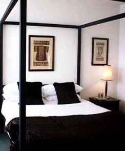 Knightsbridge Apartments - Lightning Ridge Tourism 3