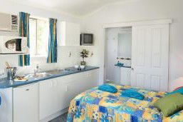 Glen Villa Resort Byron Bay - Lightning Ridge Tourism 2