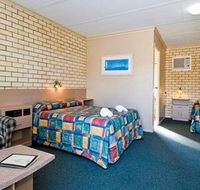 Econo Lodge Fraser Gateway - Lightning Ridge Tourism
