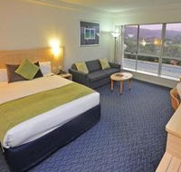 Novotel Northbeach - Lightning Ridge Tourism