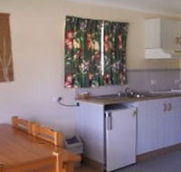 Halliday Bay Resort - Lightning Ridge Tourism