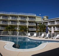 Cabarita Lake Apartments - Lightning Ridge Tourism