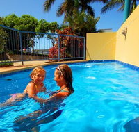 Caribbean Motel - Lightning Ridge Tourism