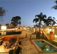 Kelanbri Holiday Apartments - Lightning Ridge Tourism
