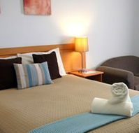Colonial Lodge Motor Inn - Lightning Ridge Tourism