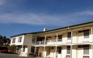Colonial Lodge Motor Inn - Lightning Ridge Tourism 5