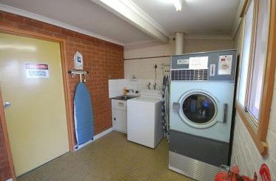 Junction Motor Inn - Lightning Ridge Tourism 1