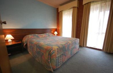Junction Motor Inn - Lightning Ridge Tourism 5