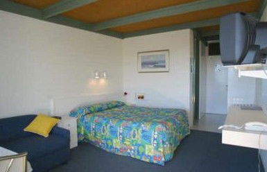 Kingfisher Motel - Lightning Ridge Tourism 1