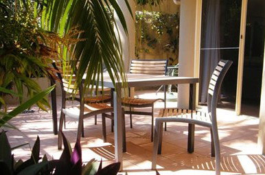 Clarks Beach Apartment - Lightning Ridge Tourism 0