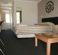 Queensgate Motel - Lightning Ridge Tourism