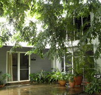 Rum Jungle Bungalows - Lightning Ridge Tourism