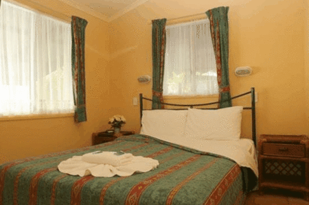 Cane Village Holiday Park - Lightning Ridge Tourism