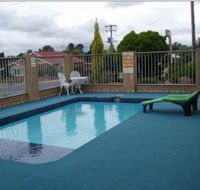 A Settlers Motor Inn - Lightning Ridge Tourism
