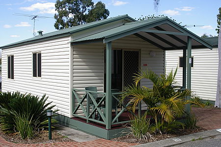 Karrinyup Waters Resort - Lightning Ridge Tourism 1