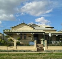 Meleden Villa - Lightning Ridge Tourism