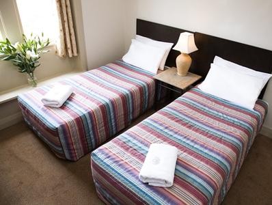 Avoca Lodge - Lightning Ridge Tourism 1