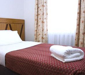 Perouse Lodge - Lightning Ridge Tourism 5