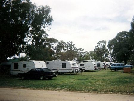 Jamestown Country Retreat Caravan Park - Lightning Ridge Tourism 1