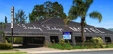 Lindy Lodge Motel And Function Centre - Lightning Ridge Tourism 4