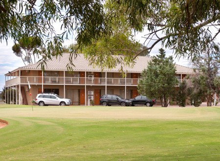 Standpipe Golf Motor Inn - Lightning Ridge Tourism 2