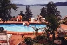 Galway Downs Lakeside Country House - Lightning Ridge Tourism