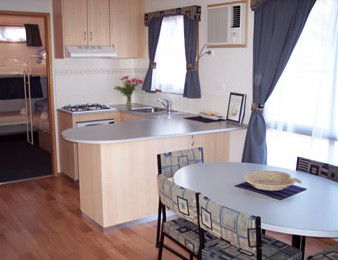 Ocean Point Resort - Lightning Ridge Tourism 3